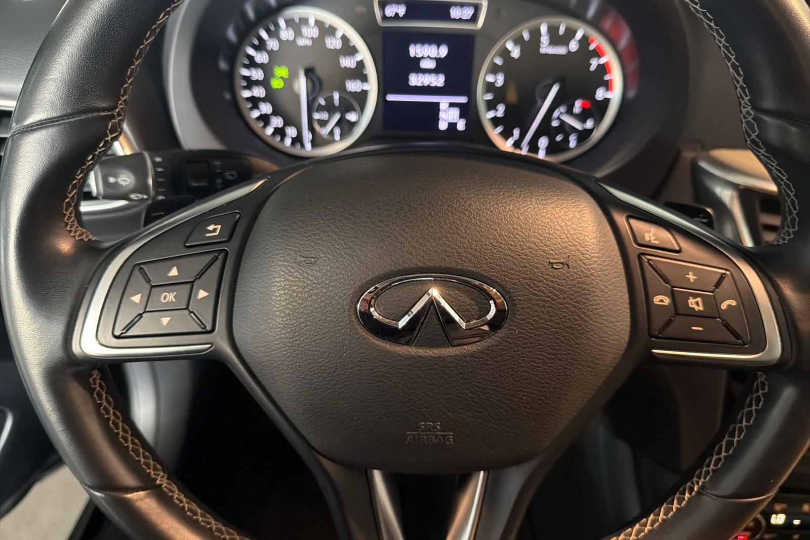 Used 2018 INFINITI QX30 AWD w/ Cargo Package image 22