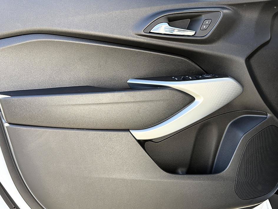 New 2026 Chevrolet Trax RS FWD image 13