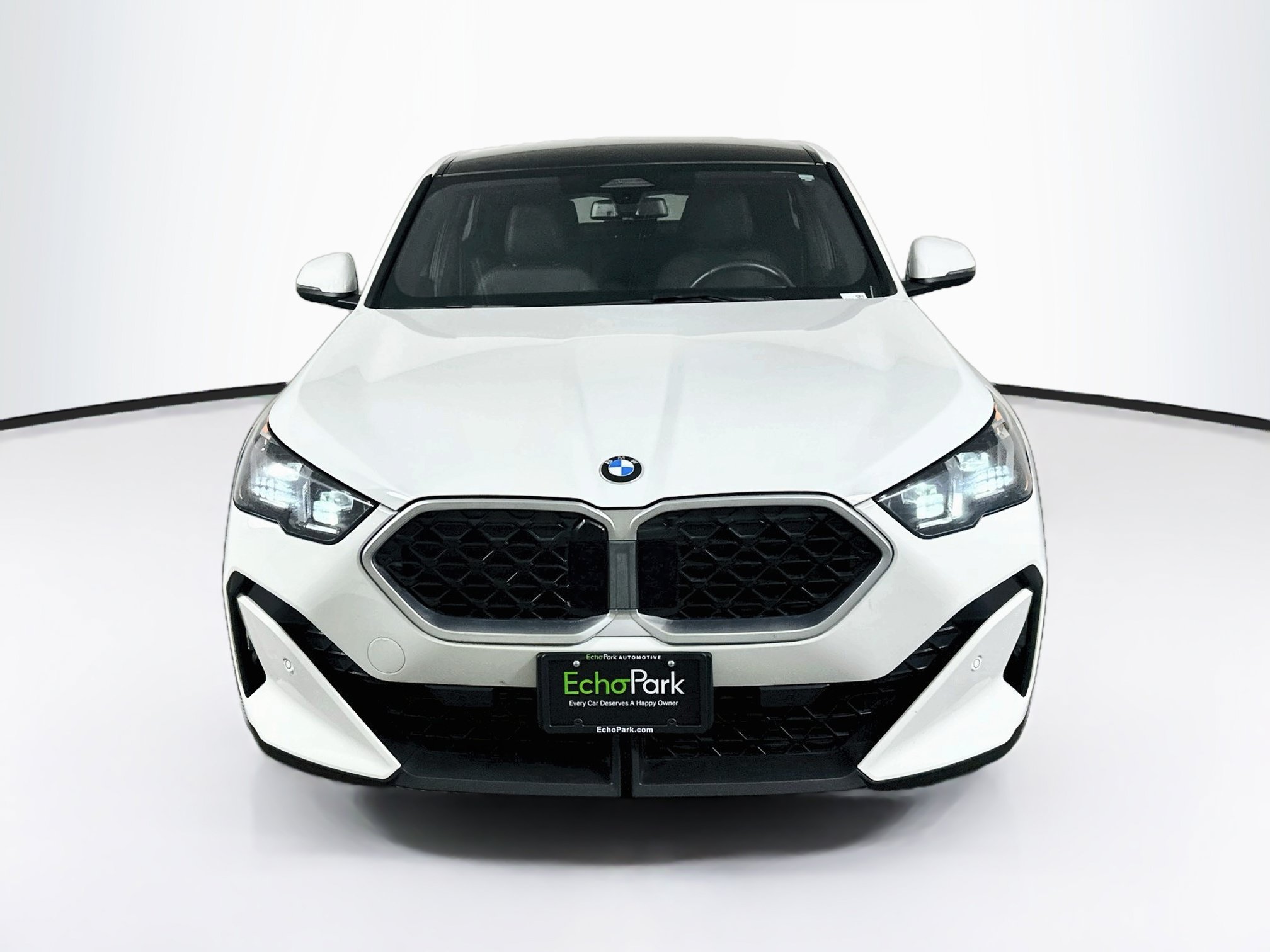 Used 2026 BMW X2 xDrive28i AWD/4WD image 2