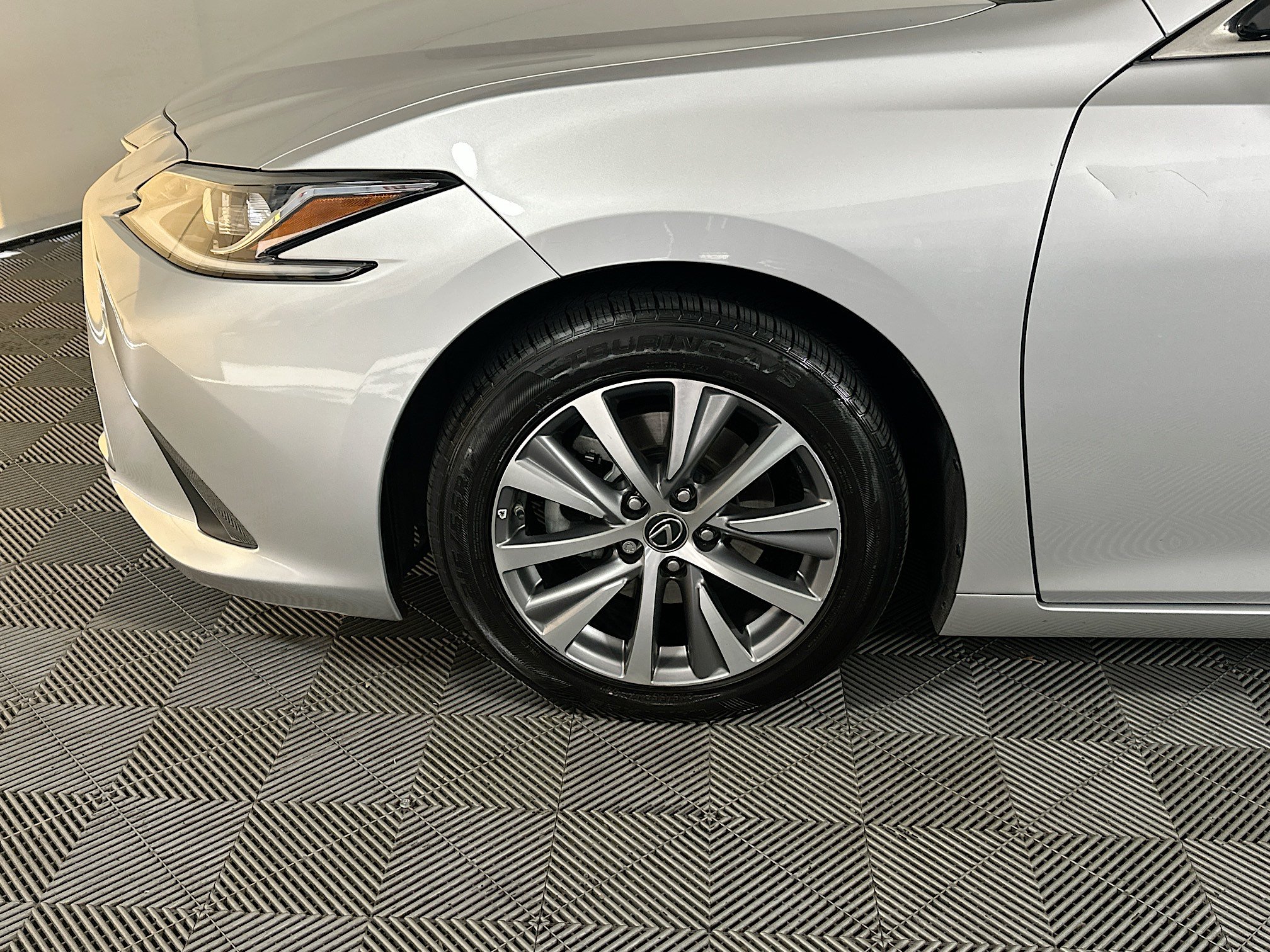 Used 2021 Lexus ES 350 w/ Accessory Package FWD image 11