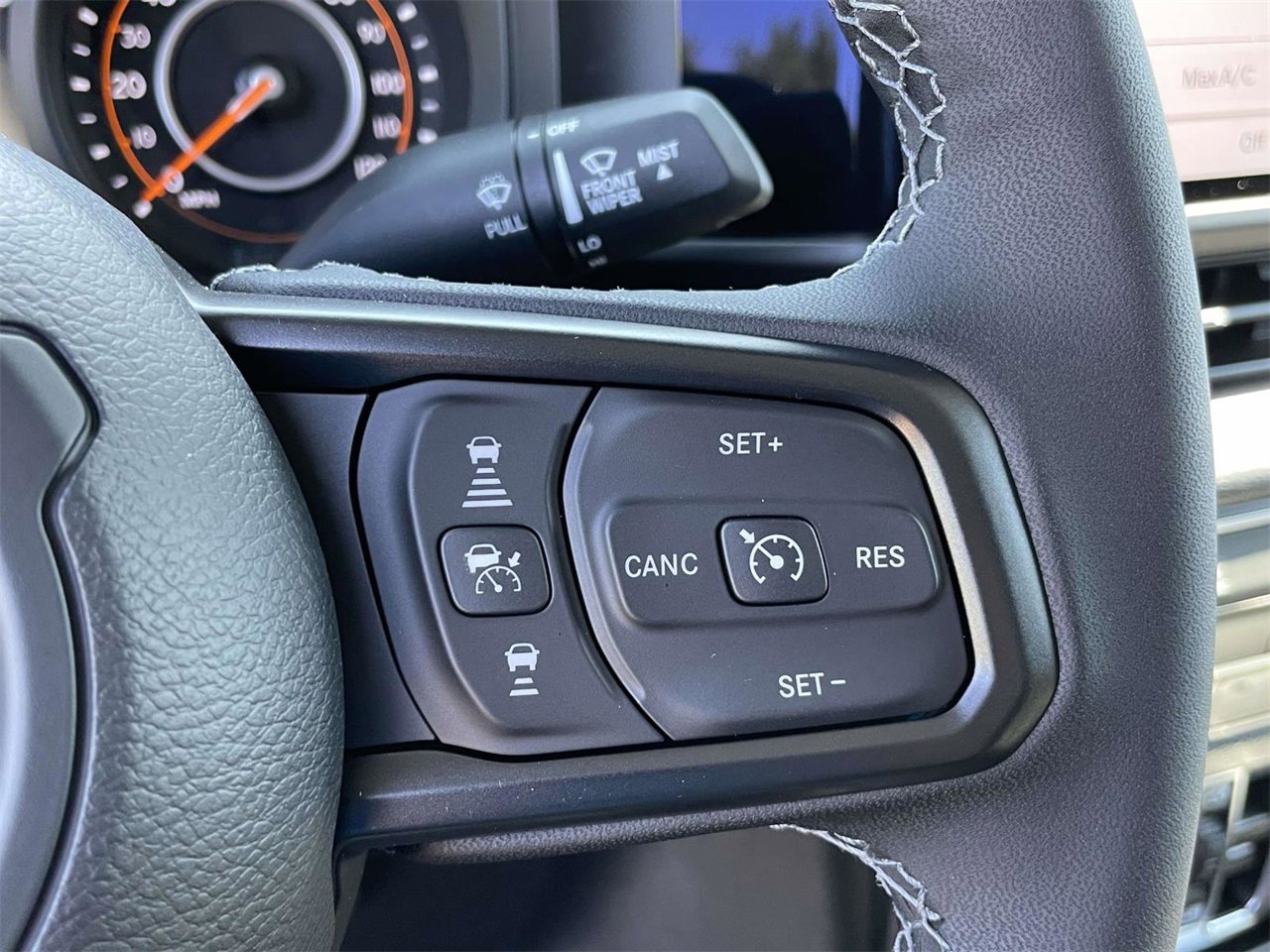 New 2025 Jeep Gladiator Sport image 14