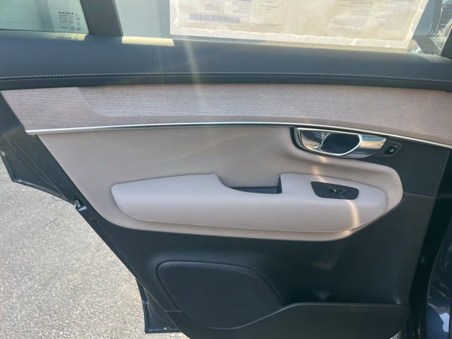New 2026 Volvo XC90 B6 Plus w/ Protection Package Premier image 21