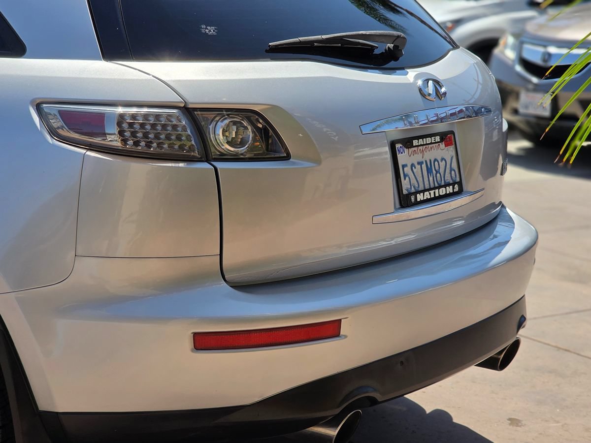 Used 2005 INFINITI FX35 2WD w/ (U01) Technology Pkg image 9