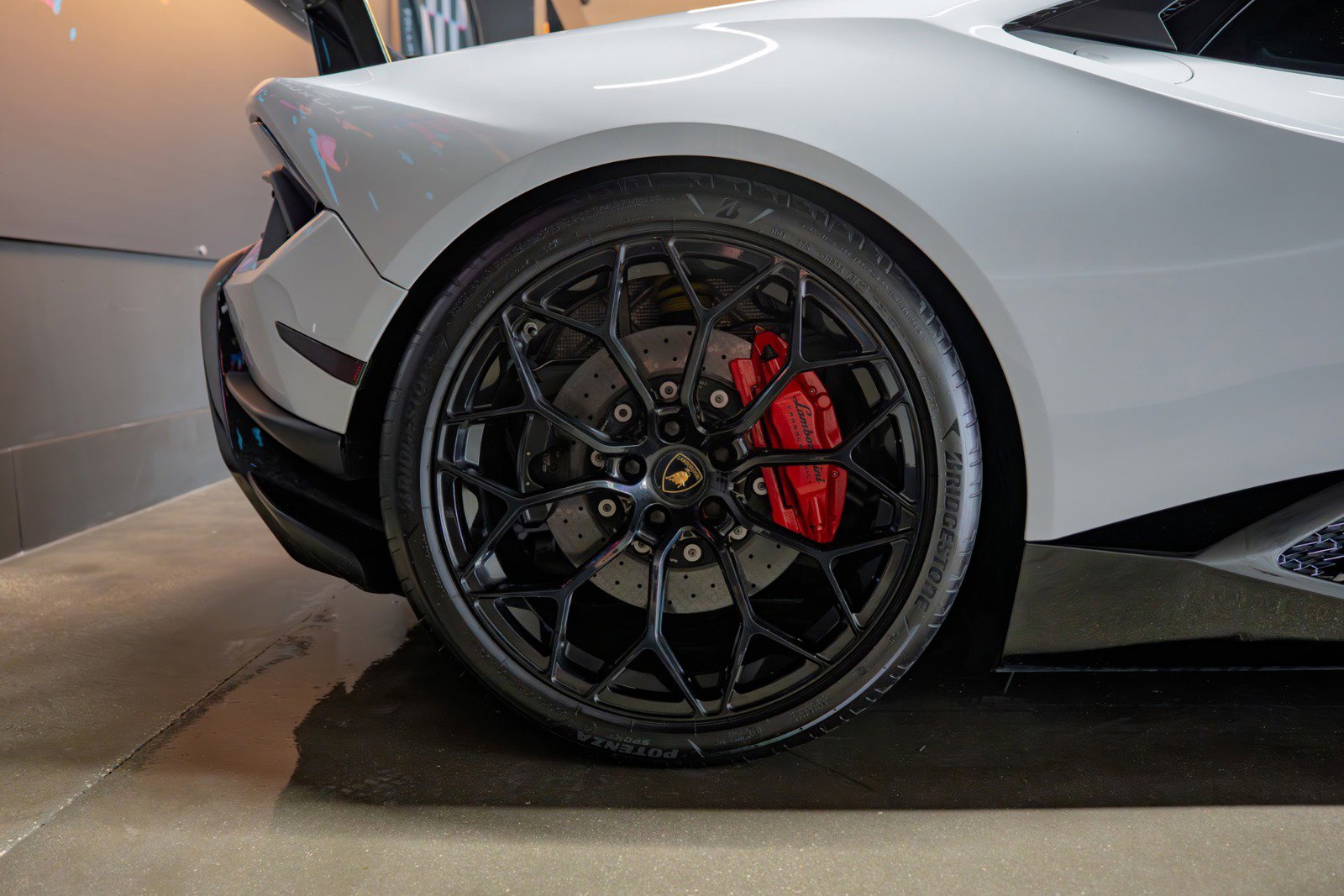 Used 2018 Lamborghini Huracan Performante image 19