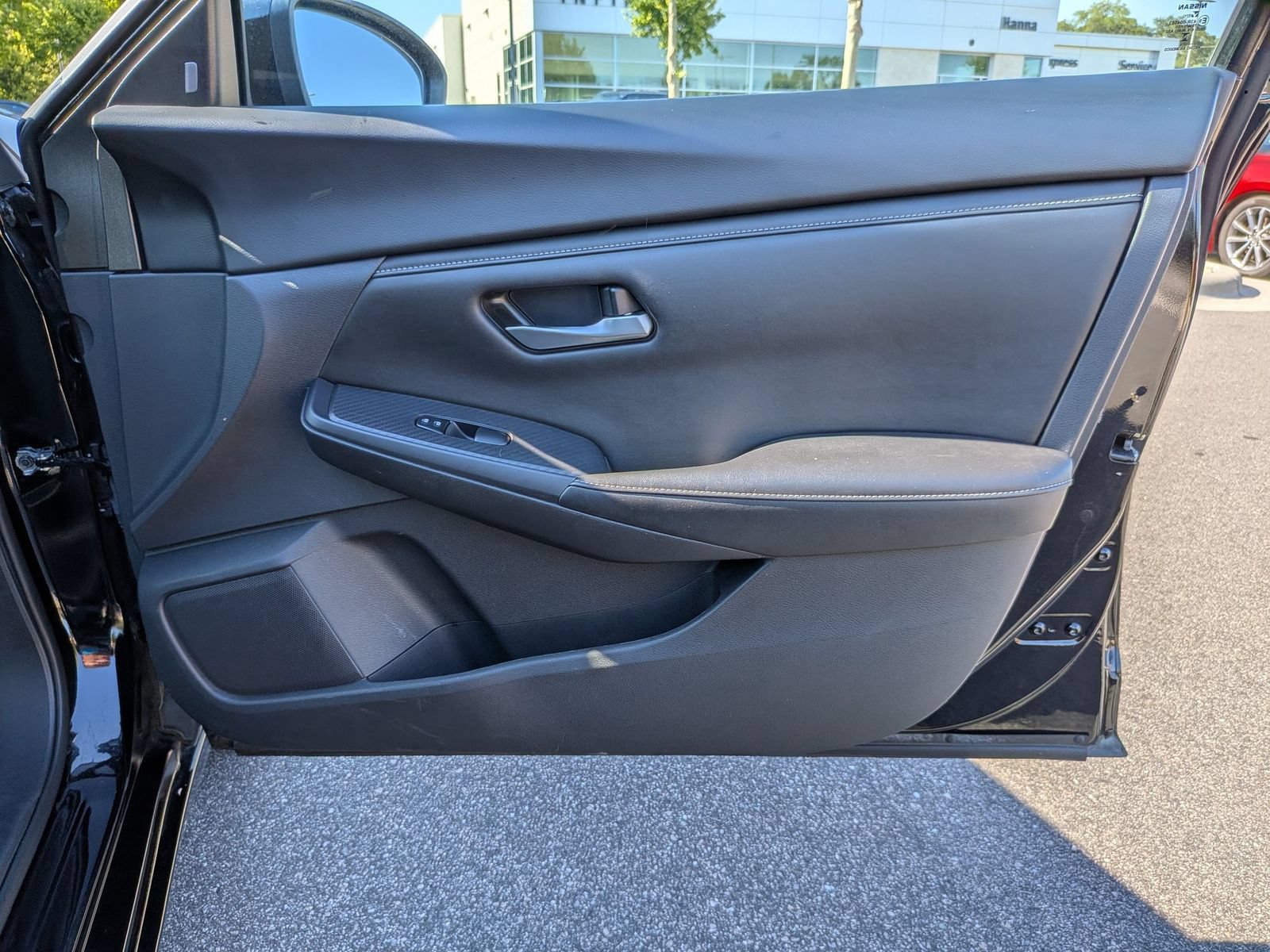 Used 2024 Nissan Sentra SV FWD image 33