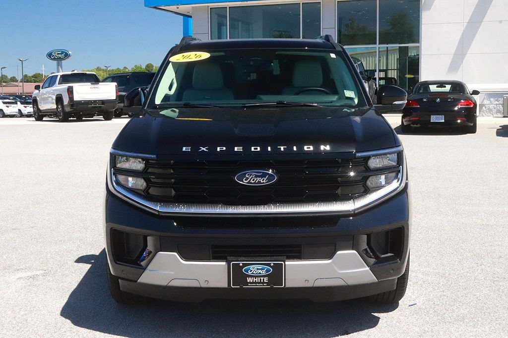 New 2026 Ford Expedition Platinum w/ Platinum Ultimate Package AWD/4WD image 2