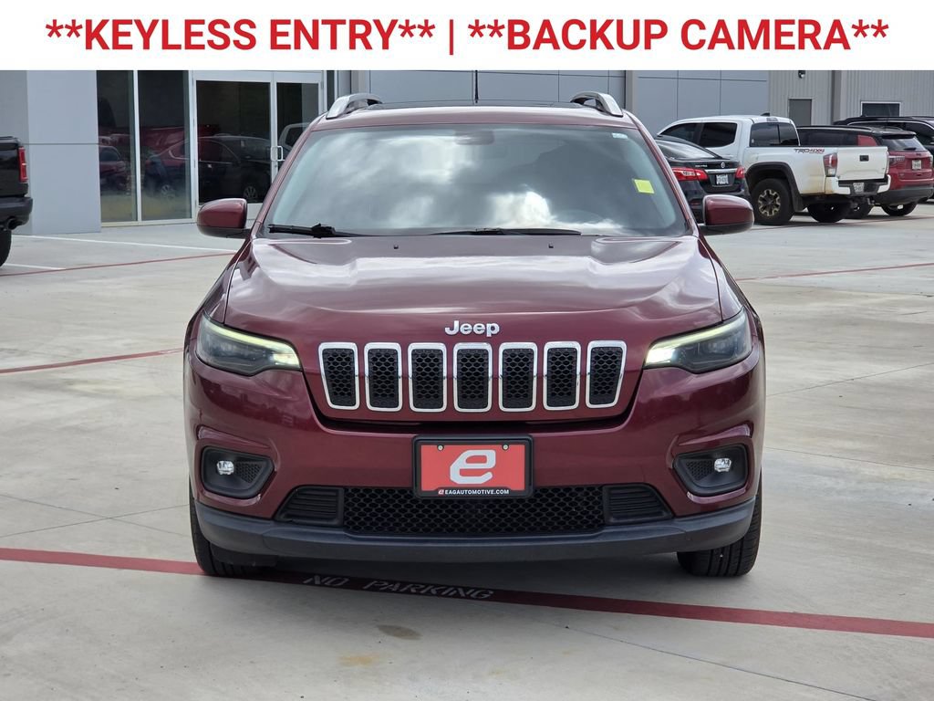 Used 2019 Jeep Cherokee Latitude w/ Popular Appearance Group FWD image 2