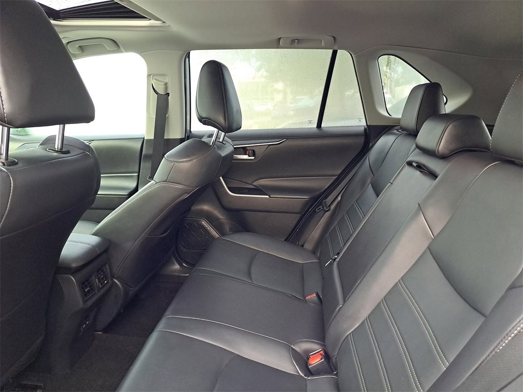 Used 2023 Toyota RAV4 XLE Premium image 7