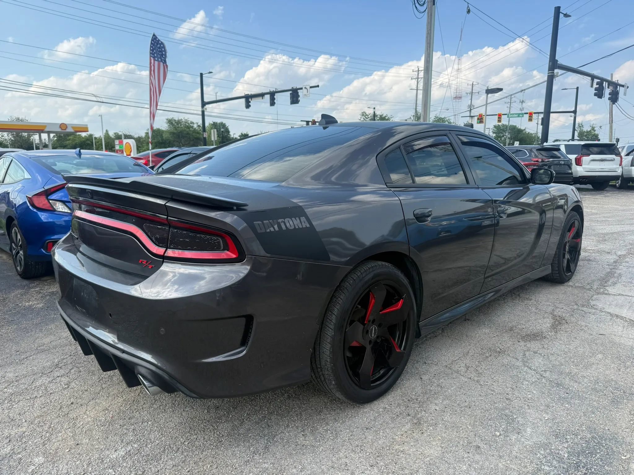 Used 2017 Dodge Charger R/T RWD image 5