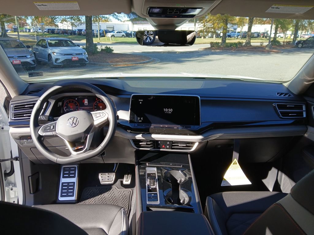 New 2026 Volkswagen Atlas Peak Edition image 12