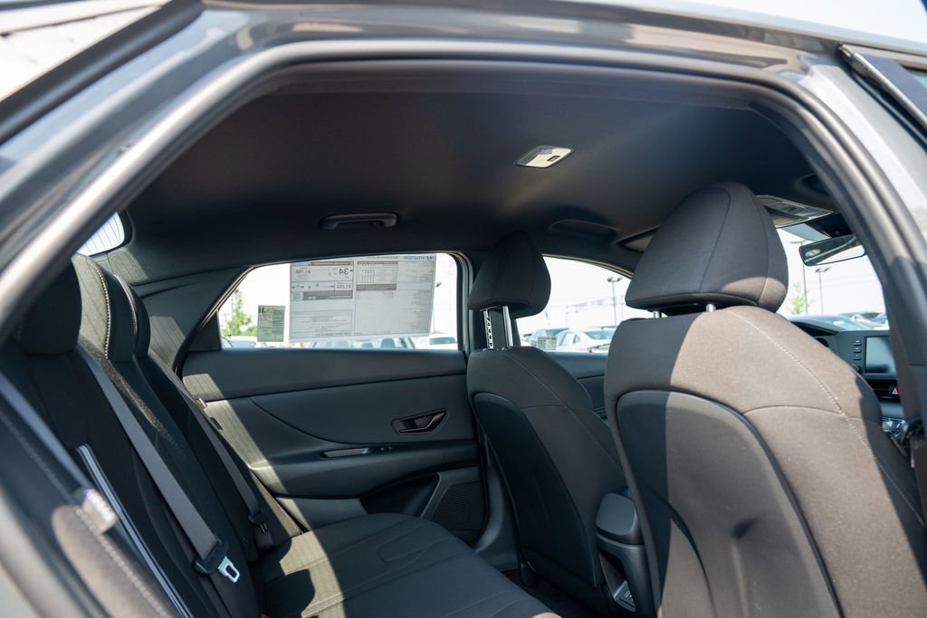 New 2025 Hyundai Elantra Sport image 13