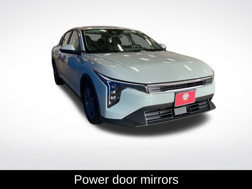 Used 2025 Kia K4 LXS image 13