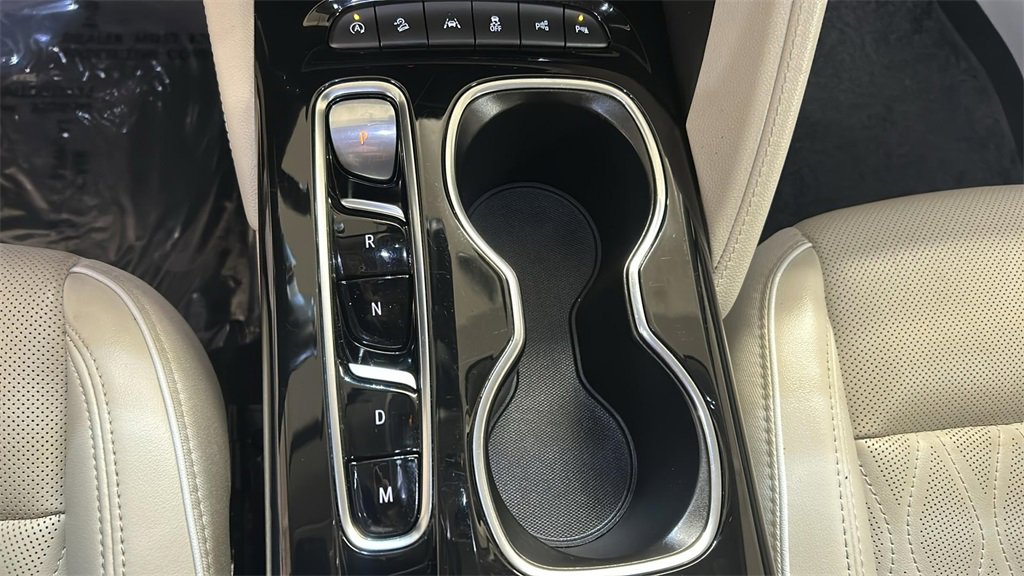 Used 2023 Buick Envision Avenir image 27