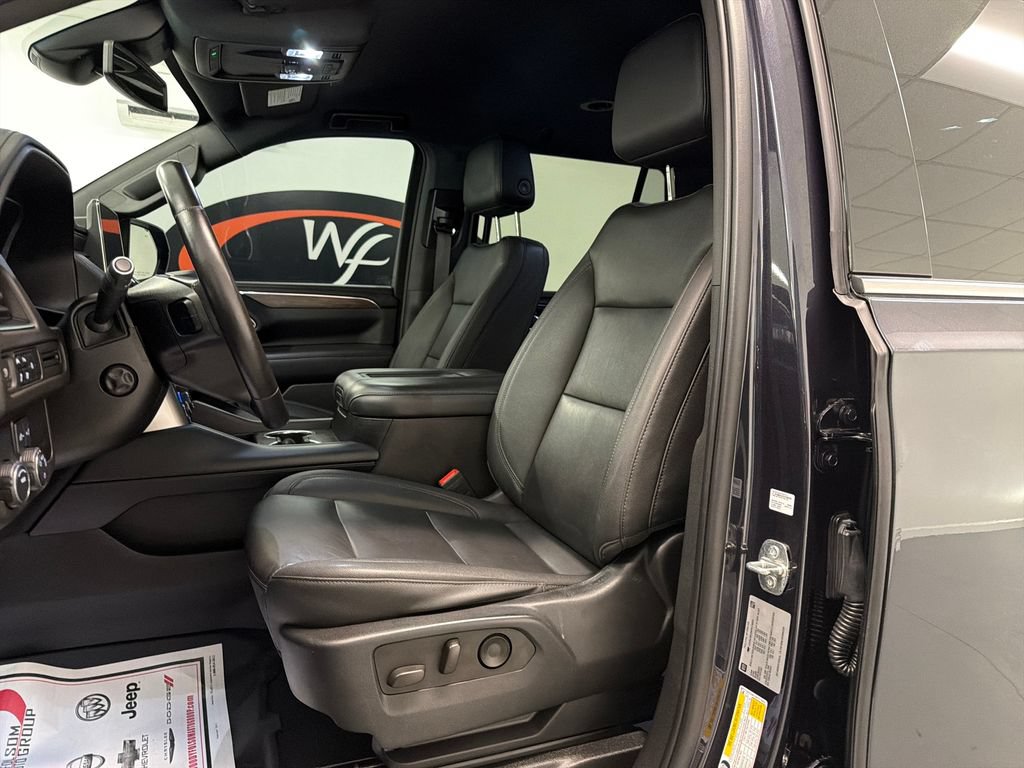 Used 2023 Chevrolet Tahoe LT w/ Luxury Package RWD image 17