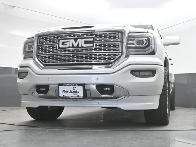 Used 2017 GMC Sierra 1500 Denali w/ Denali Ultimate Package AWD/4WD image 32