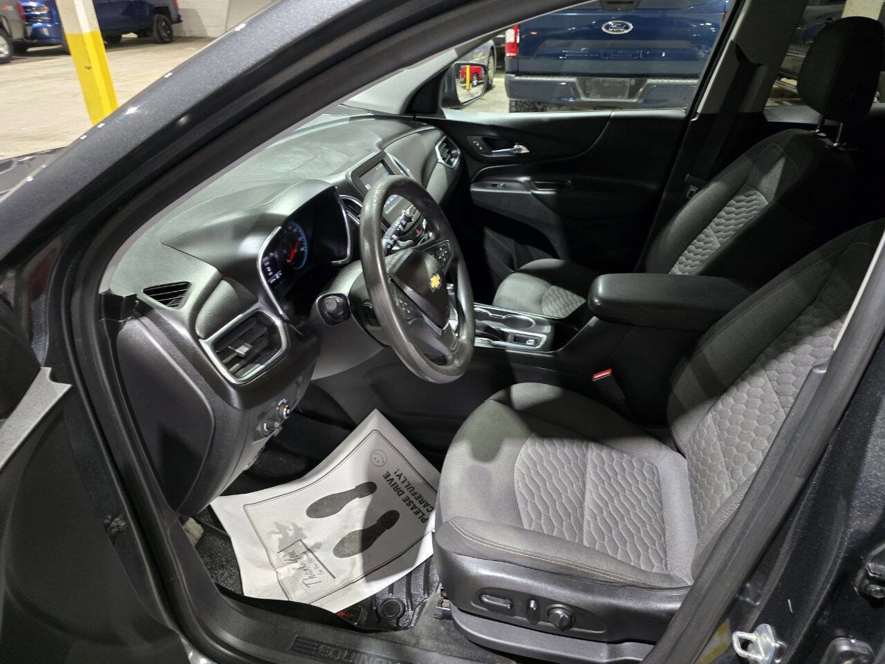 Used 2018 Chevrolet Equinox LT image 24