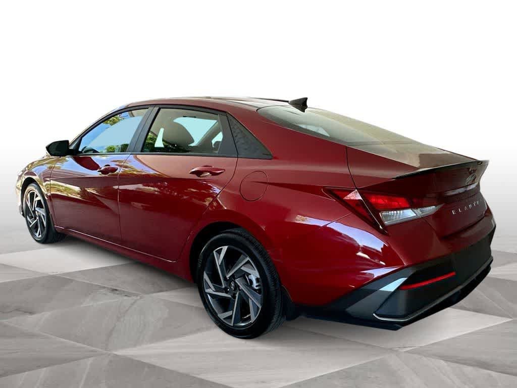 Used 2025 Hyundai Elantra Sport FWD image 6