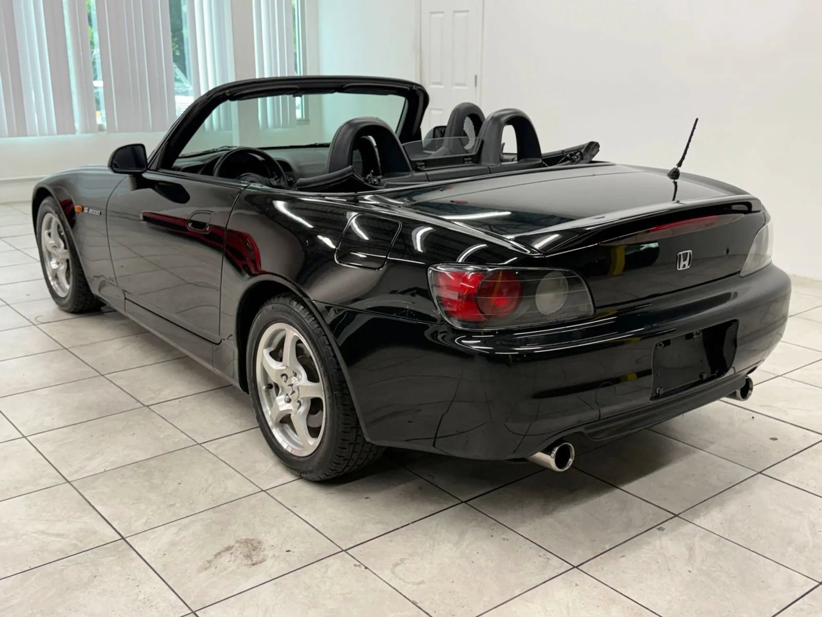 Used 2000 Honda S2000 image 7