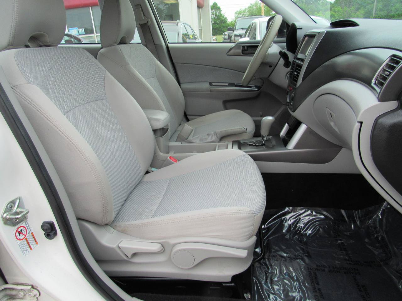 Used 2013 Subaru Forester 2.5X w/ Alloy Wheel Pkg AWD/4WD image 6