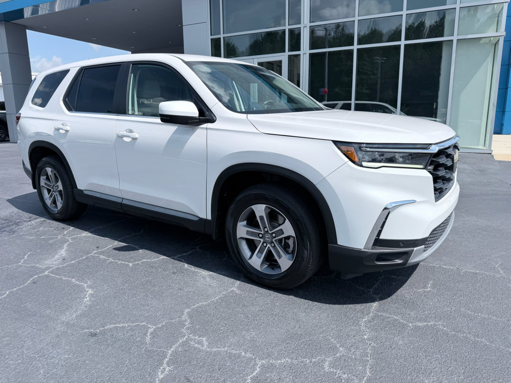 Used 2025 Honda Pilot EX-L image 2