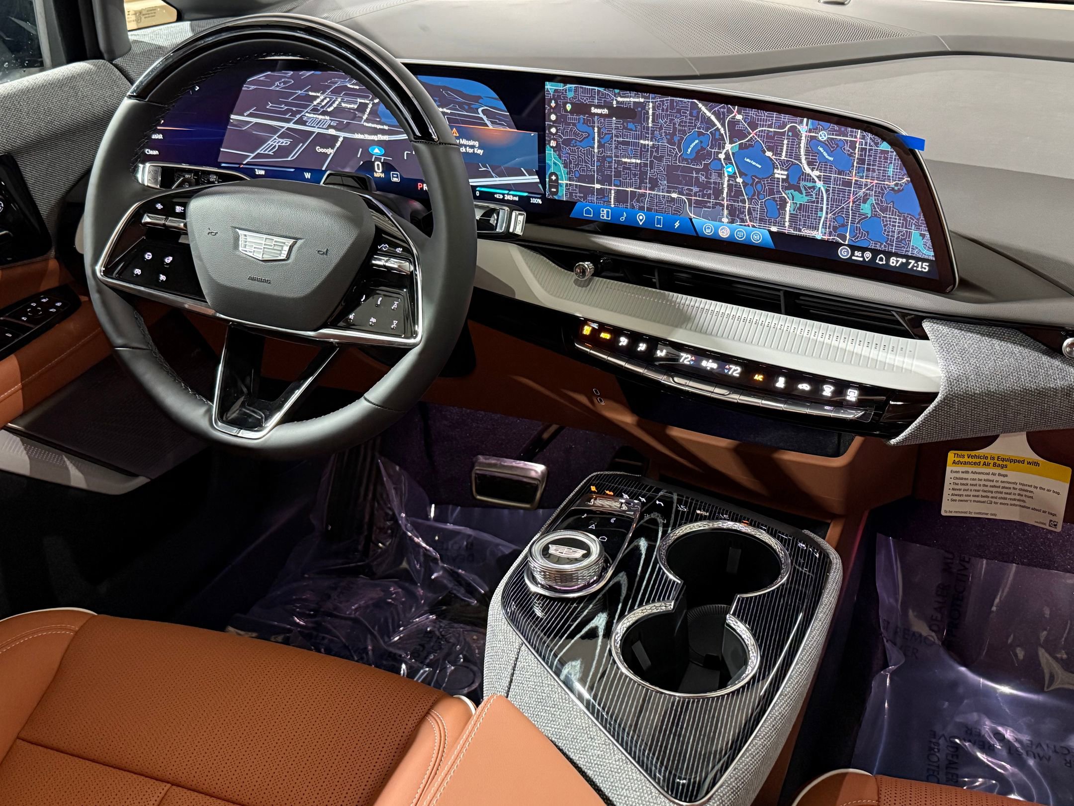 New 2026 Cadillac Optiq Luxury 2 image 4