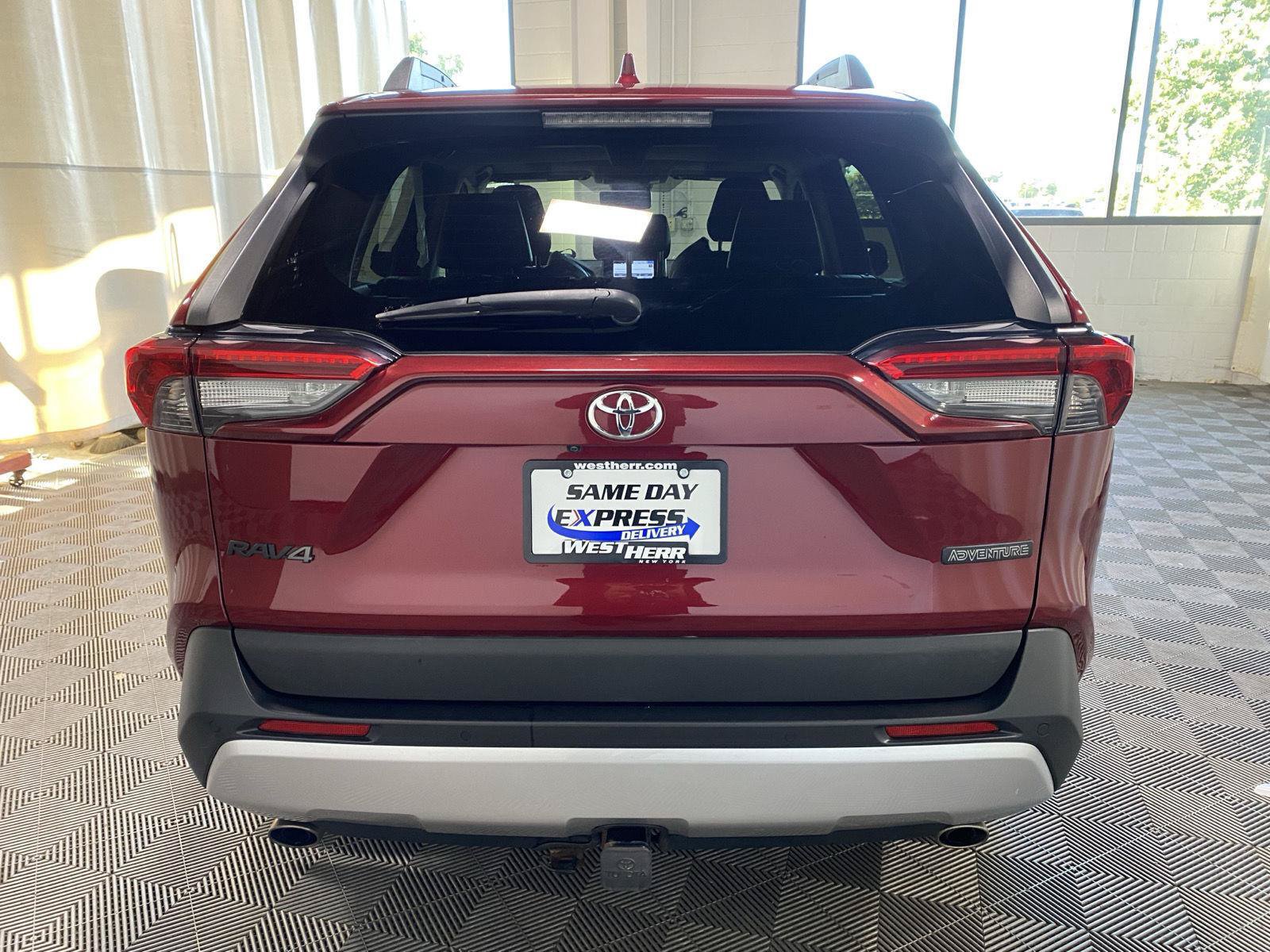 Used 2019 Toyota RAV4 Adventure AWD/4WD image 6