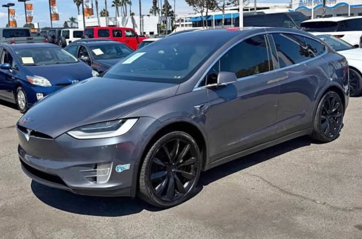 Used 2021 Tesla Model X Long Range AWD/4WD image 2