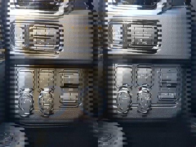 New 2026 GMC Yukon XL Elevation w/ Elevation Premium Package image 30