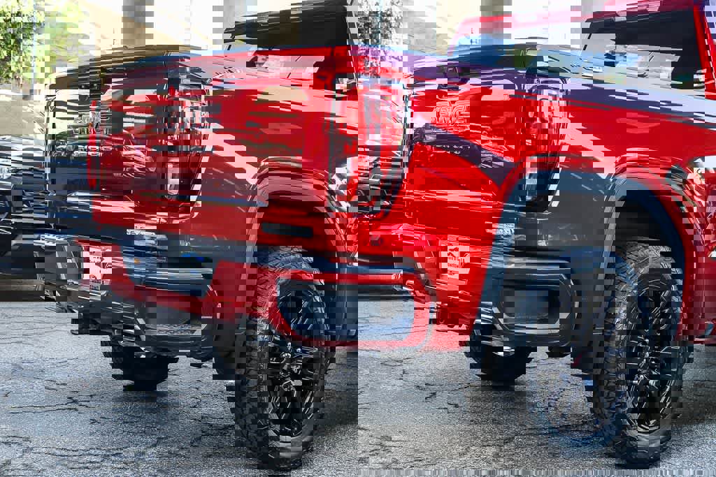 Used 2024 GMC Sierra 1500 Elevation w/ X31 Off-Road Package image 9