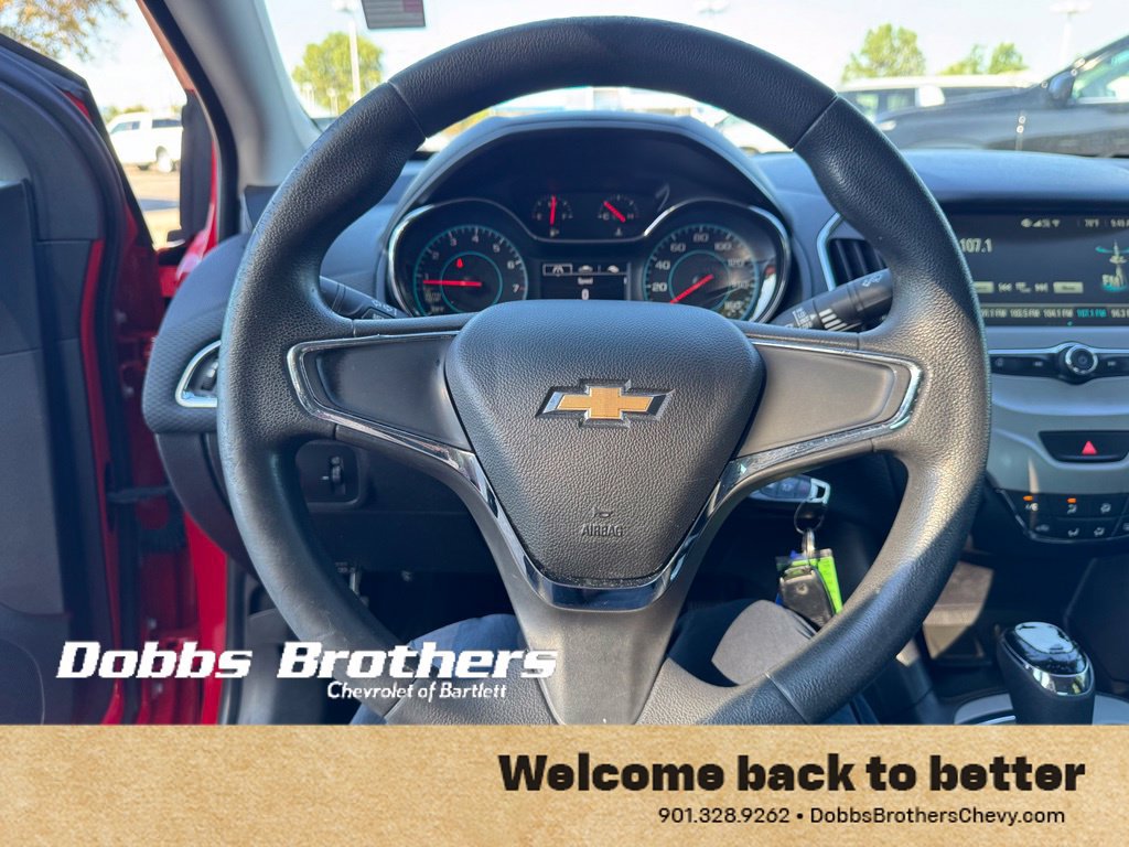 Used 2018 Chevrolet Cruze LS FWD image 17