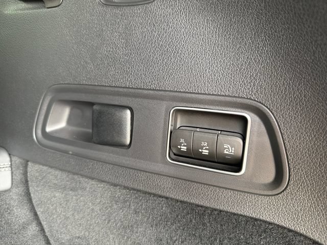 Used 2025 Mercedes-Benz GLS 63 AMG 4MATIC image 47
