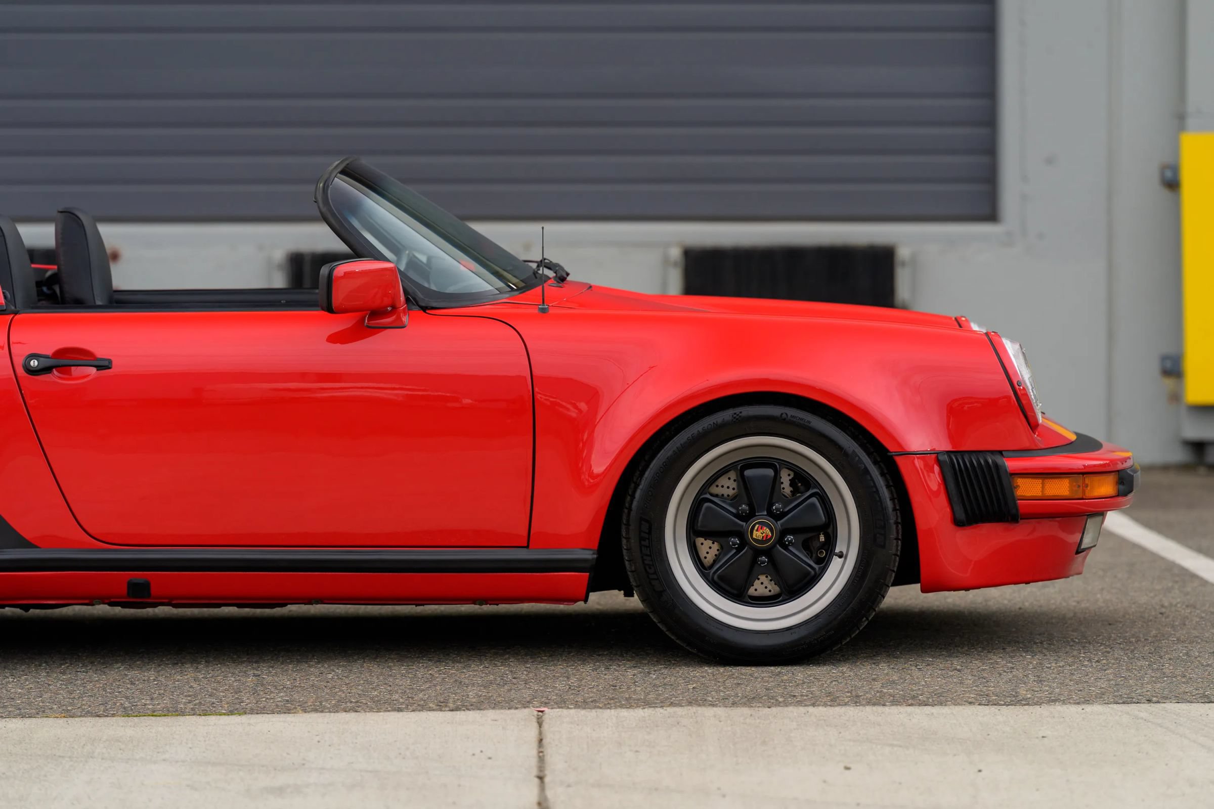 Used 1989 Porsche 911 Carrera RWD image 92