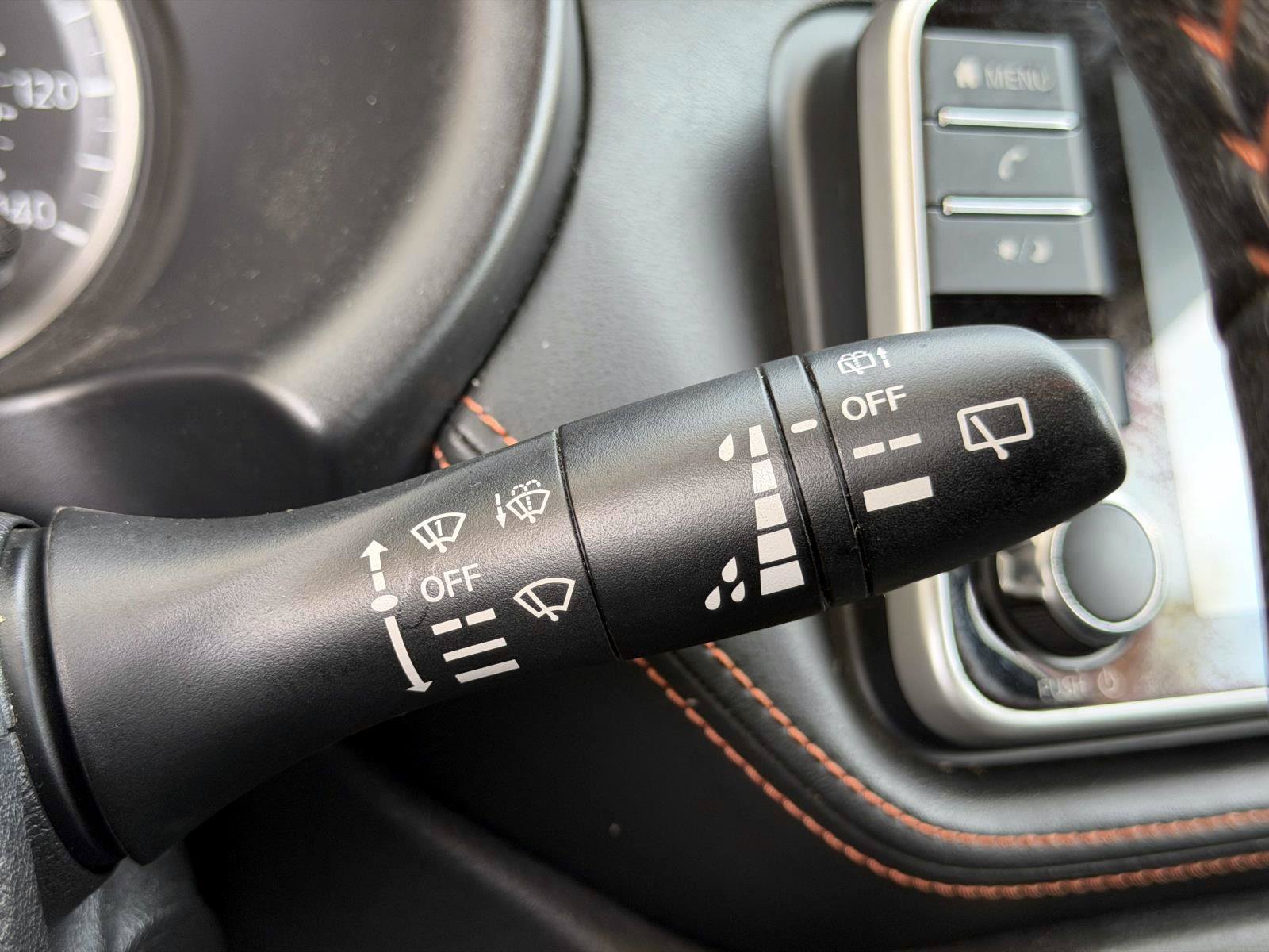 Used 2020 Nissan Kicks SR FWD image 21