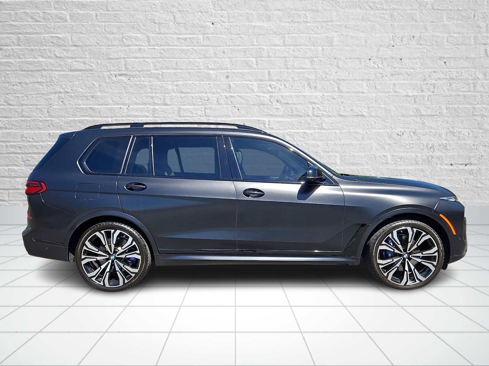 Certified 2025 BMW X7 M60i w/ Executive Package AWD/4WD image 7