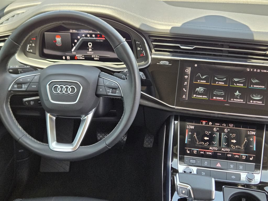 Certified 2023 Audi Q8 Premium Plus w/ Premium Plus Package AWD/4WD image 35
