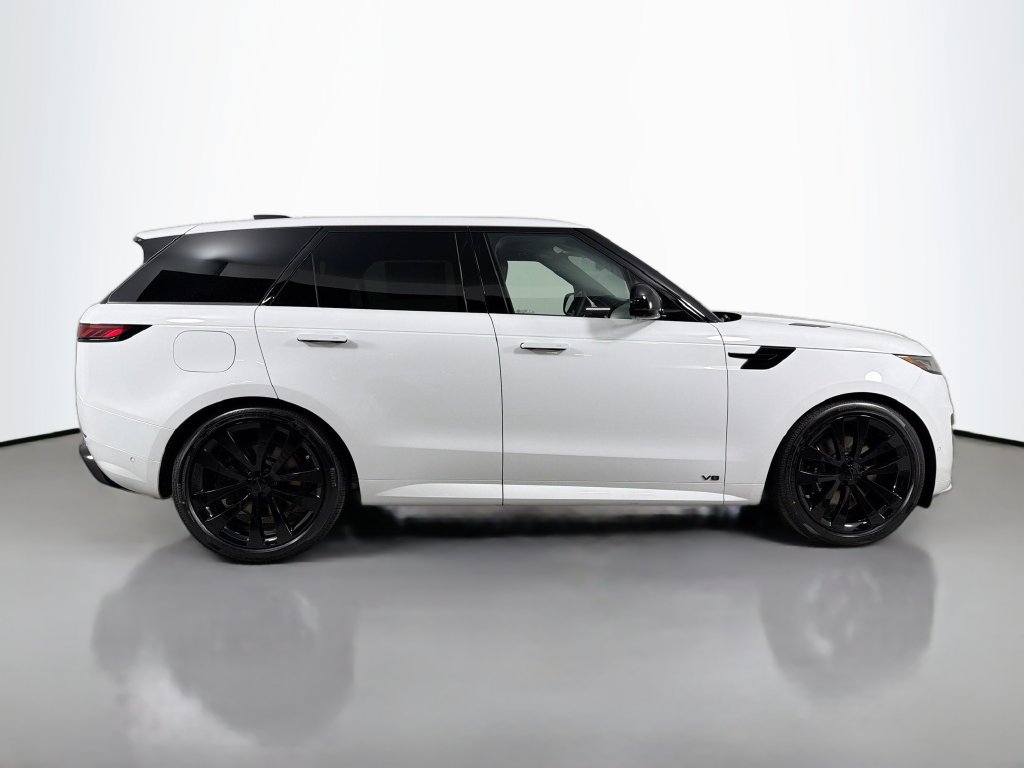 New 2026 Land Rover Range Rover Sport Dynamic SE AWD/4WD image 4