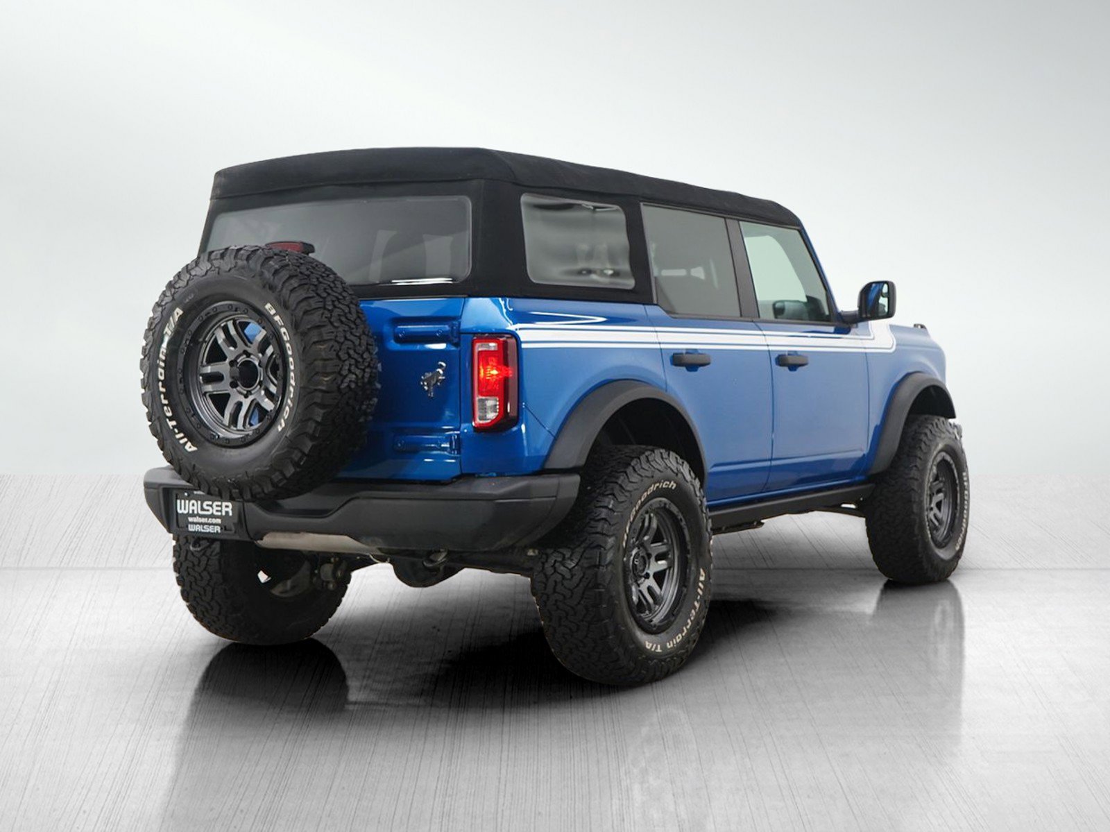 Used 2021 Ford Bronco Black Diamond image 5