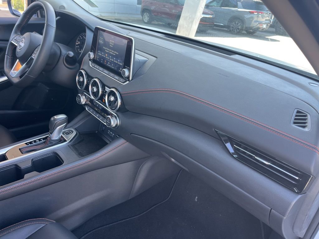 Used 2025 Nissan Sentra SR w/ SR Premium Package image 23