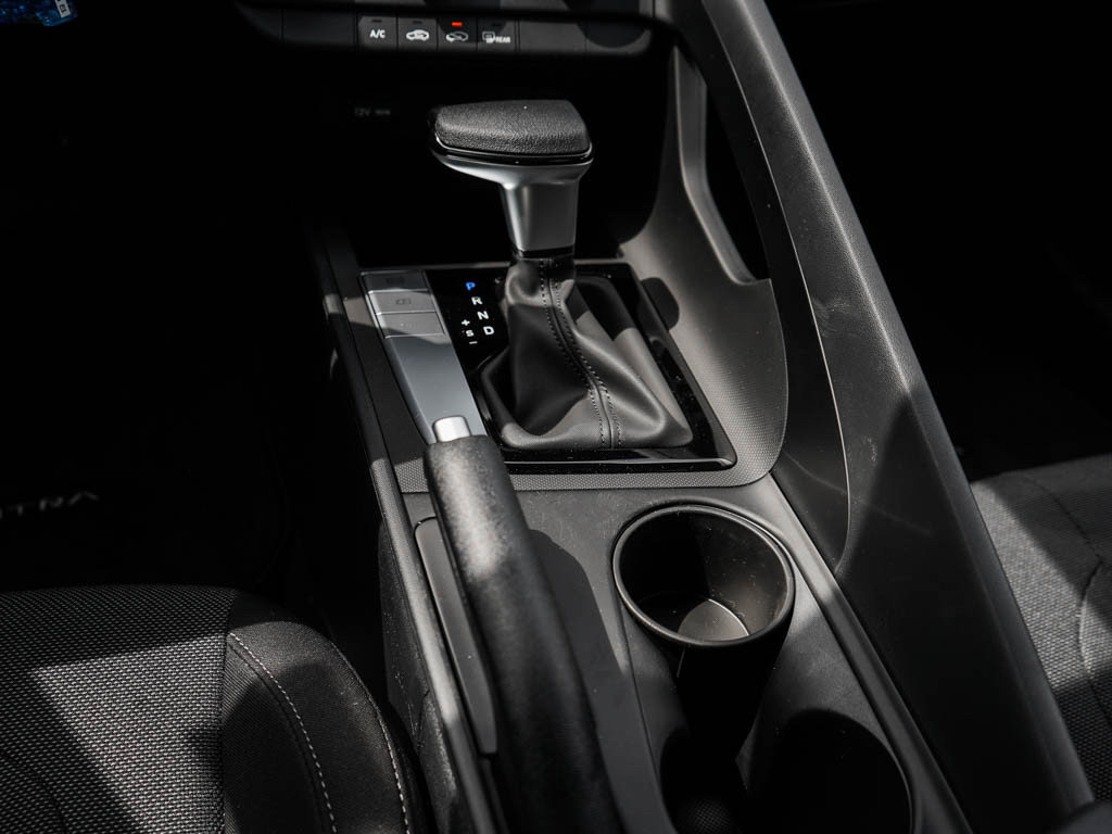 New 2026 Hyundai Elantra SE FWD image 24