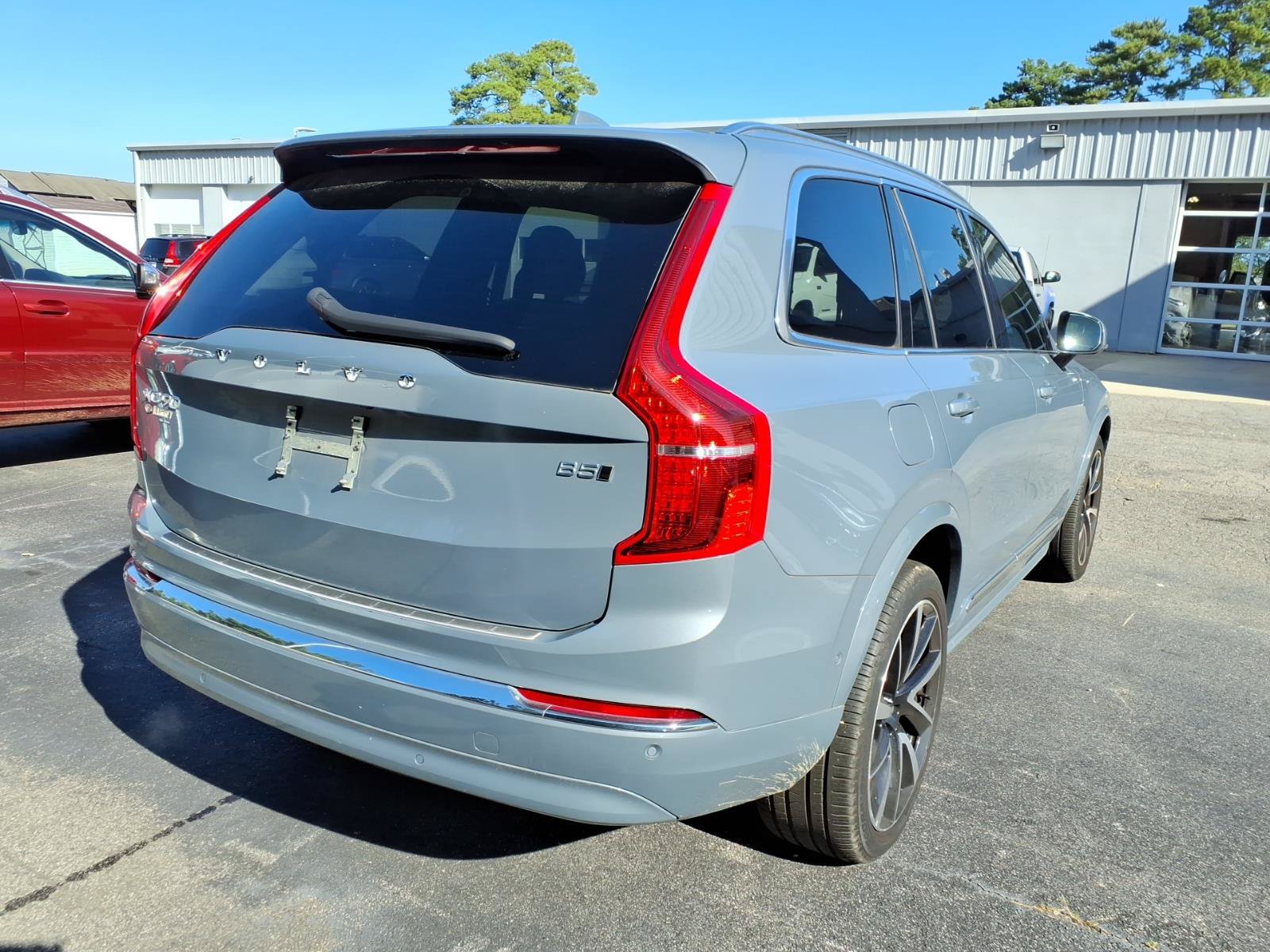 Used 2023 Volvo XC90 B5 Plus w/ Protection Package Premier AWD/4WD image 5