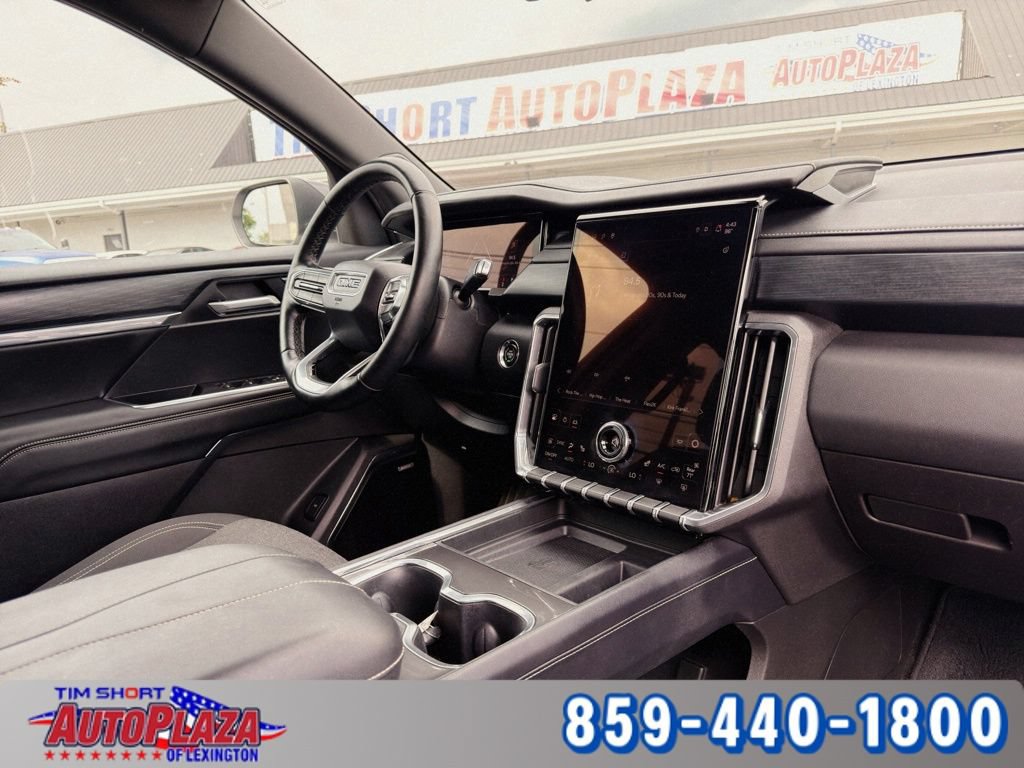 Used 2025 GMC Acadia Elevation FWD image 32