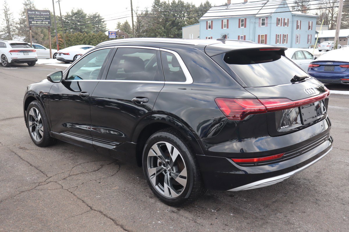 Used 2021 Audi e-tron Premium image 7