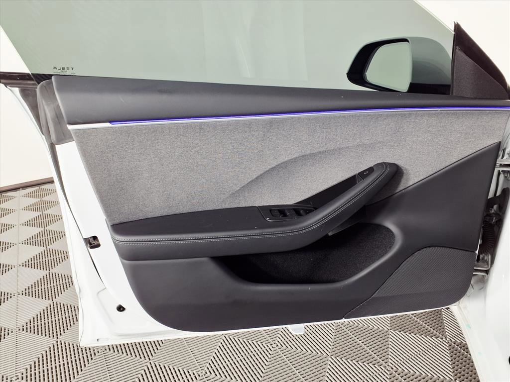 Used 2024 Tesla Model 3 Standard Range image 16