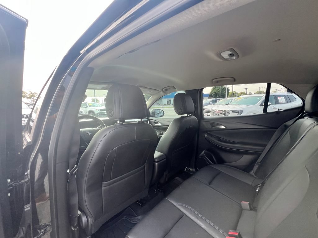 Used 2025 Buick Encore GX Sport Touring w/ Advanced Technology Package FWD image 25