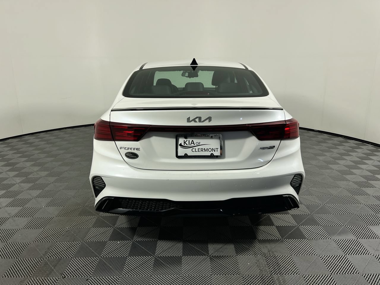 Certified 2024 Kia Forte GT-Line FWD image 4