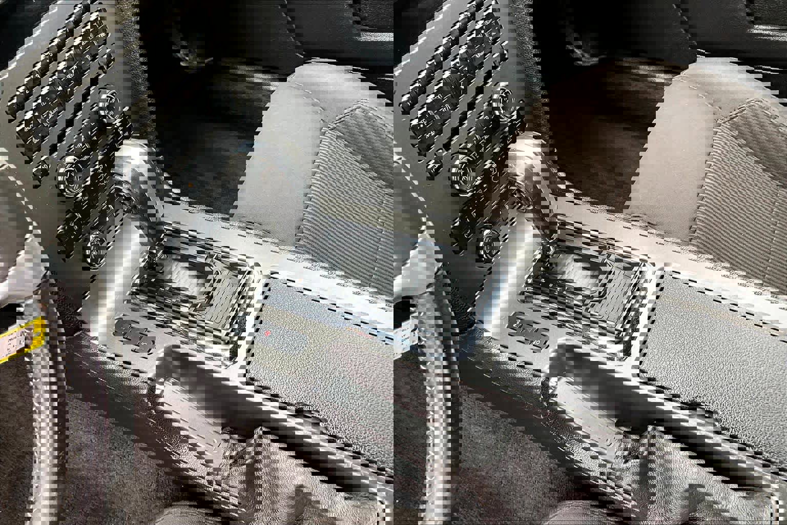 Used 2013 Ford Mustang Convertible image 12