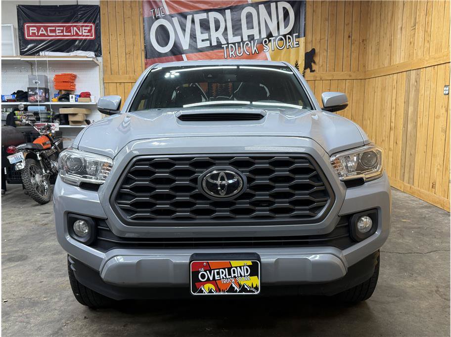 Used 2020 Toyota Tacoma TRD Sport AWD/4WD image 2