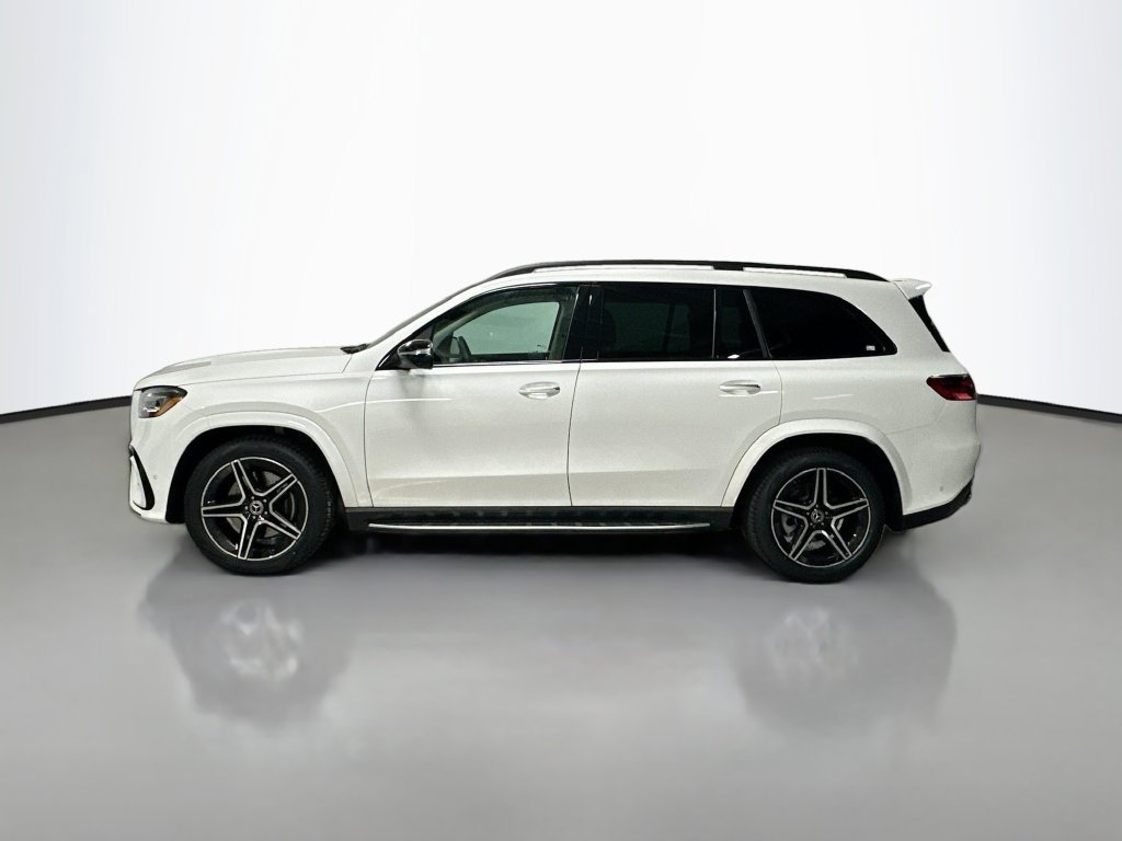 Used 2026 Mercedes-Benz GLS 450 4MATIC image 2