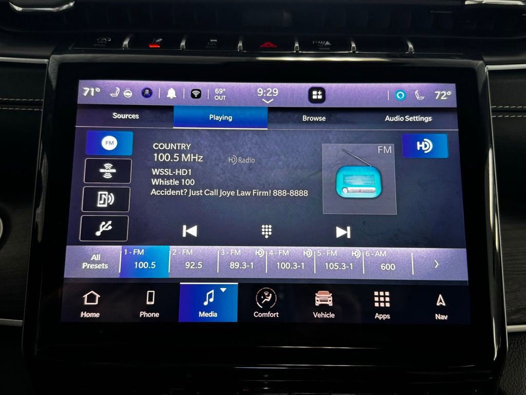 Certified 2024 Jeep Grand Cherokee L Limited w/ Luxury Tech Group II image 17