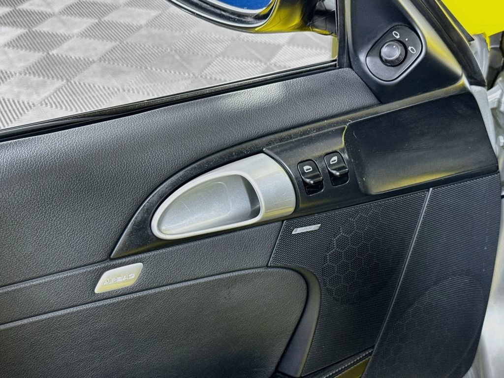 Used 2006 Porsche Cayman S RWD image 17
